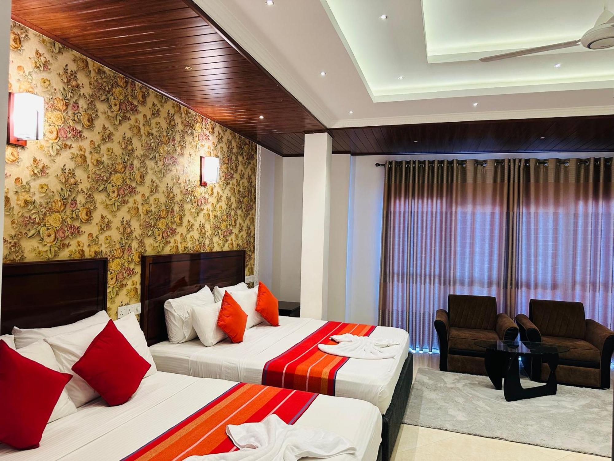 Hotel Ruwanara Royal Majestry Ambagahagedara Exterior foto