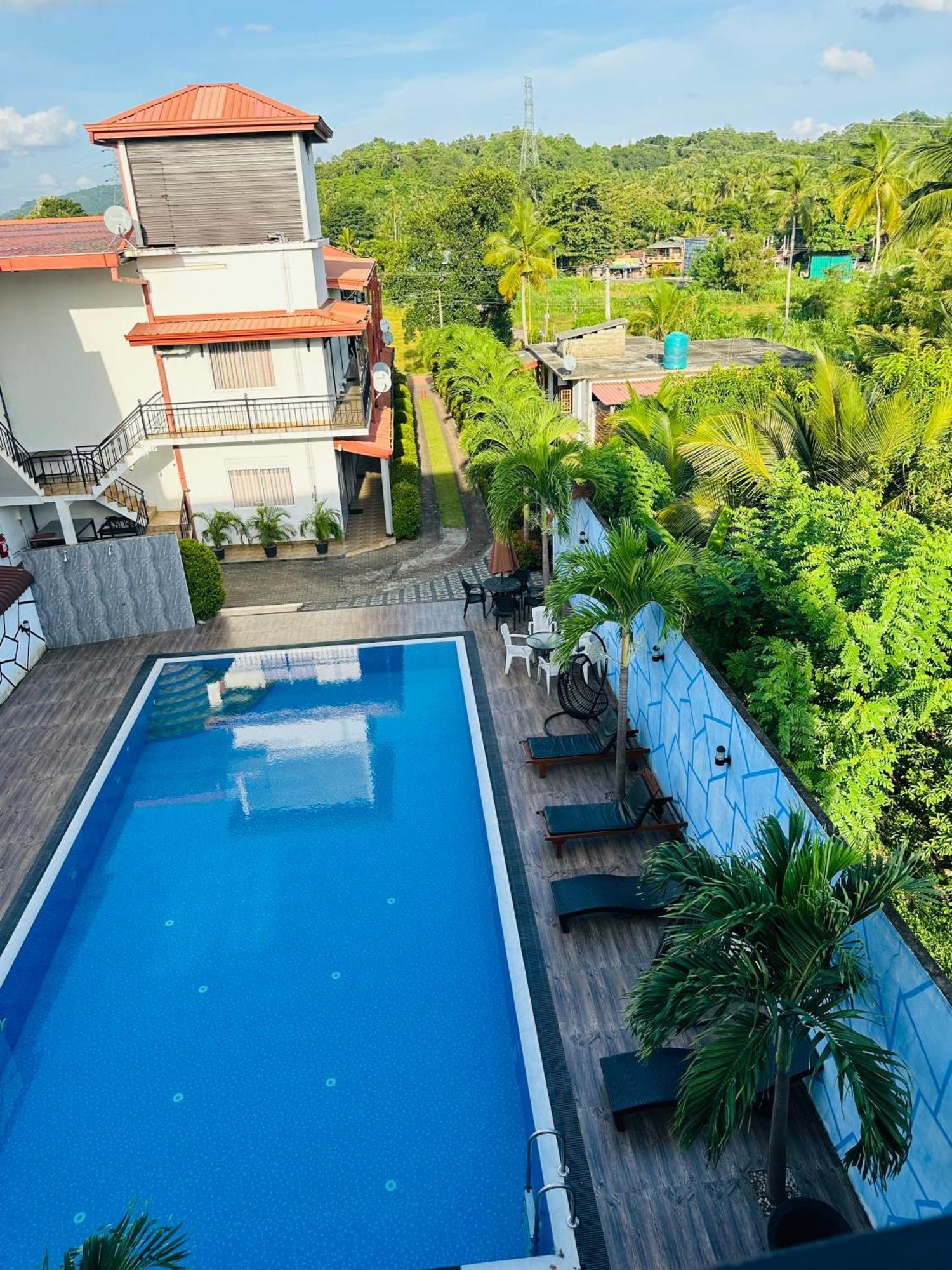 Hotel Ruwanara Royal Majestry Ambagahagedara Exterior foto