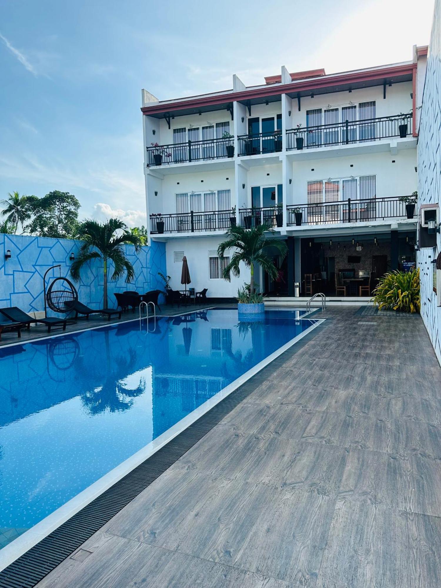 Hotel Ruwanara Royal Majestry Ambagahagedara Exterior foto