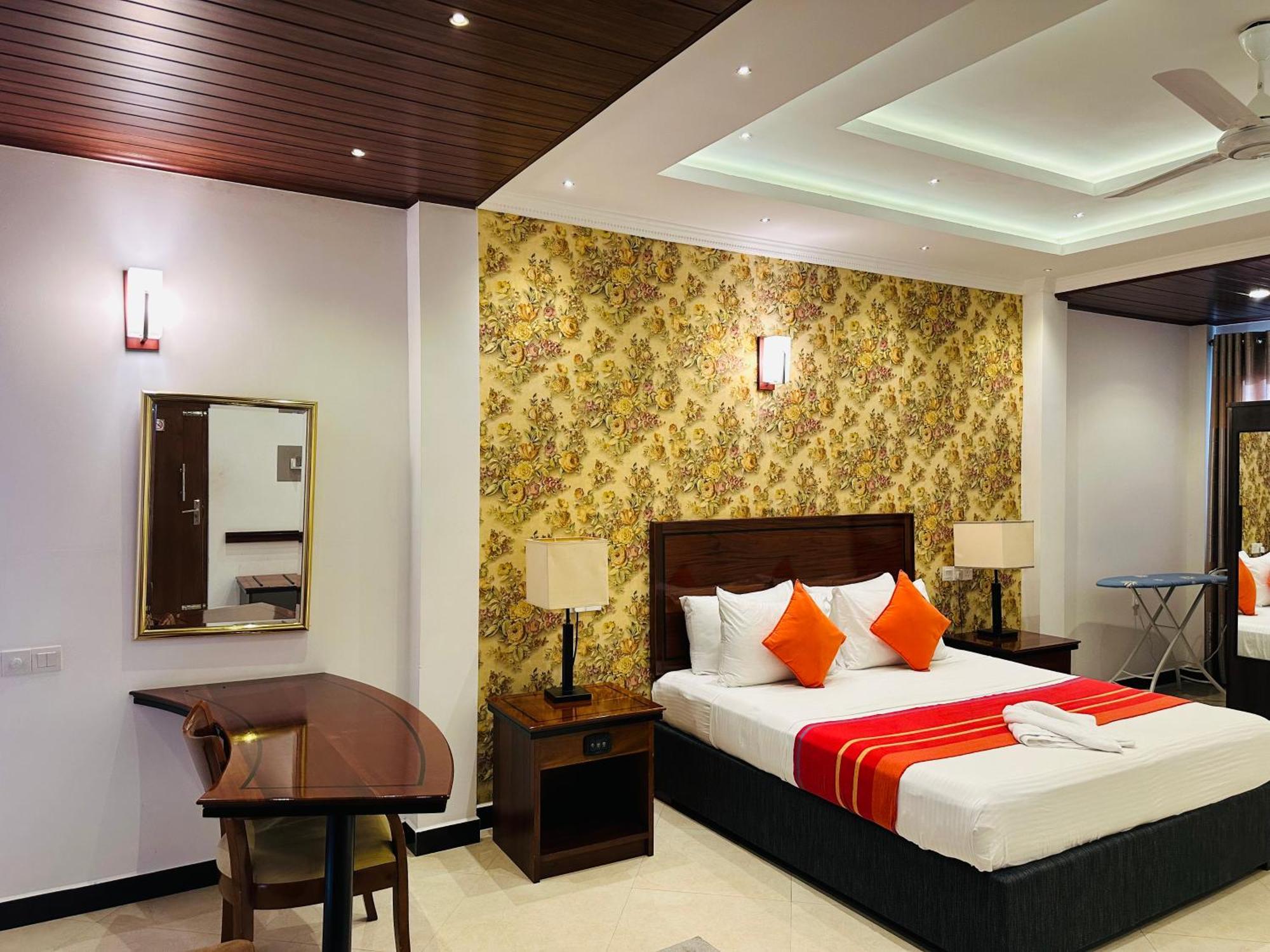 Hotel Ruwanara Royal Majestry Ambagahagedara Exterior foto