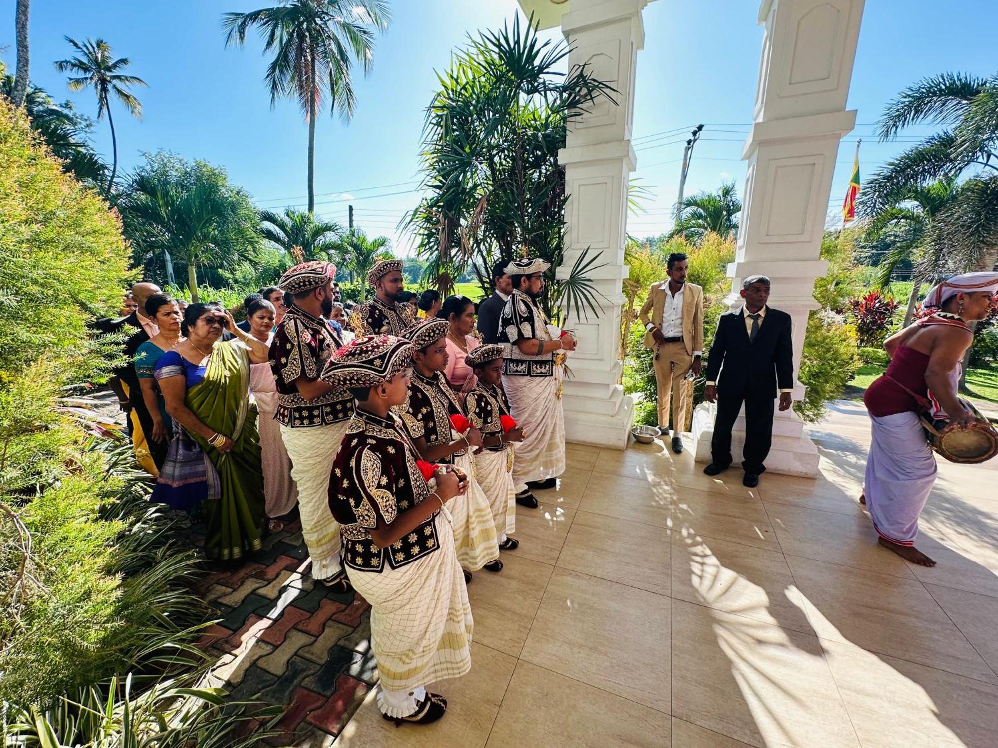 Hotel Ruwanara Royal Majestry Ambagahagedara Exterior foto